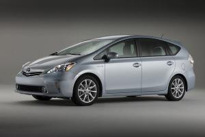 Toyota pr�sente un break sur�lev� hybride � D�troit